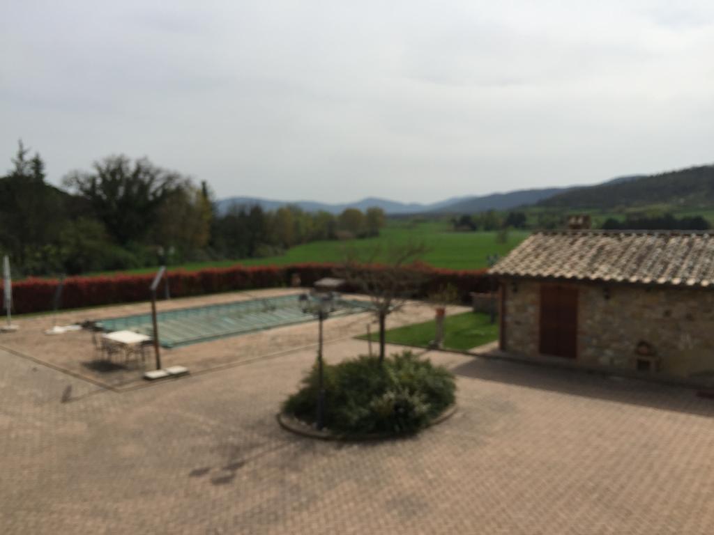 Azienda Agrituristica I Tre Casali Magione Exterior foto