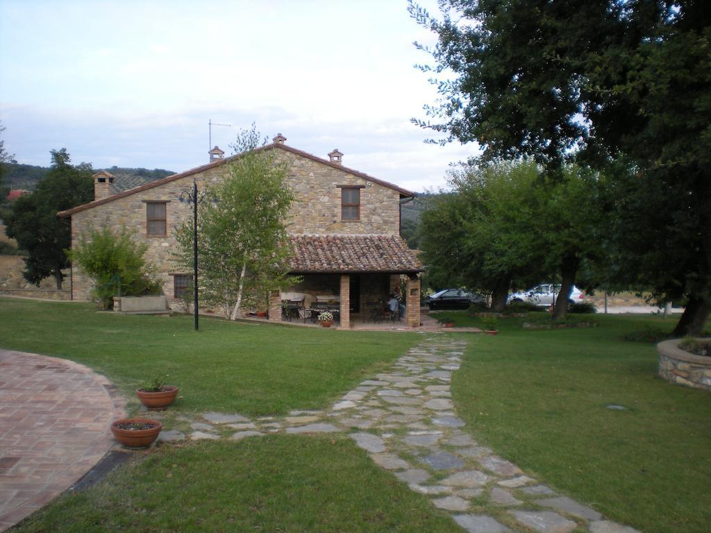 Azienda Agrituristica I Tre Casali Magione Habitación foto